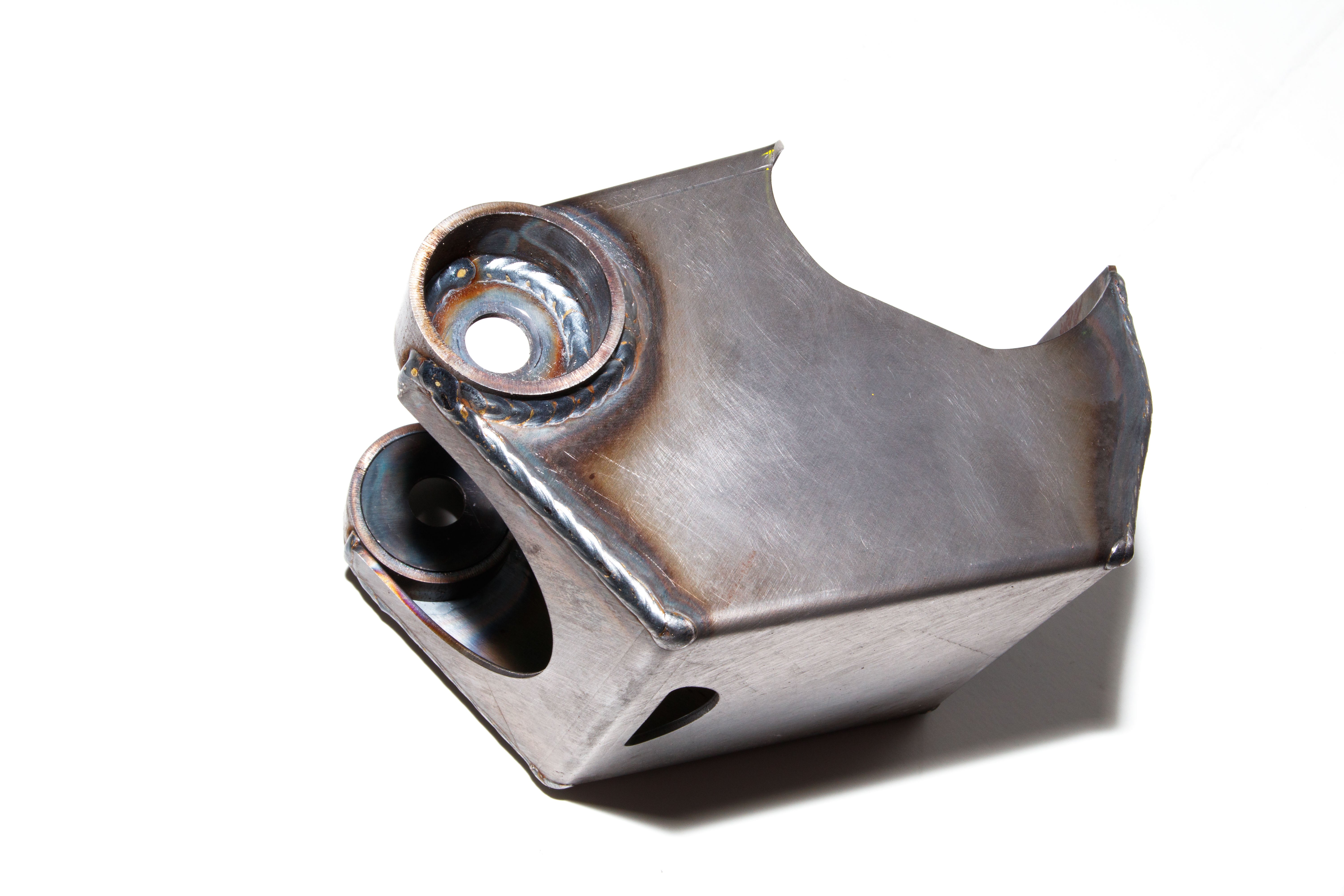48010 // LOWER LINK MOUNT WELD-ON REINFORCEMENT - 4TH GEN TACOMA